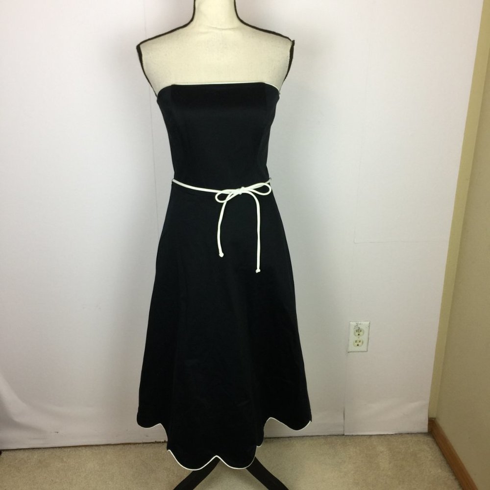White House Black Market Fit & Flare Strapless Dress Size 6 Black Scalloped Hem